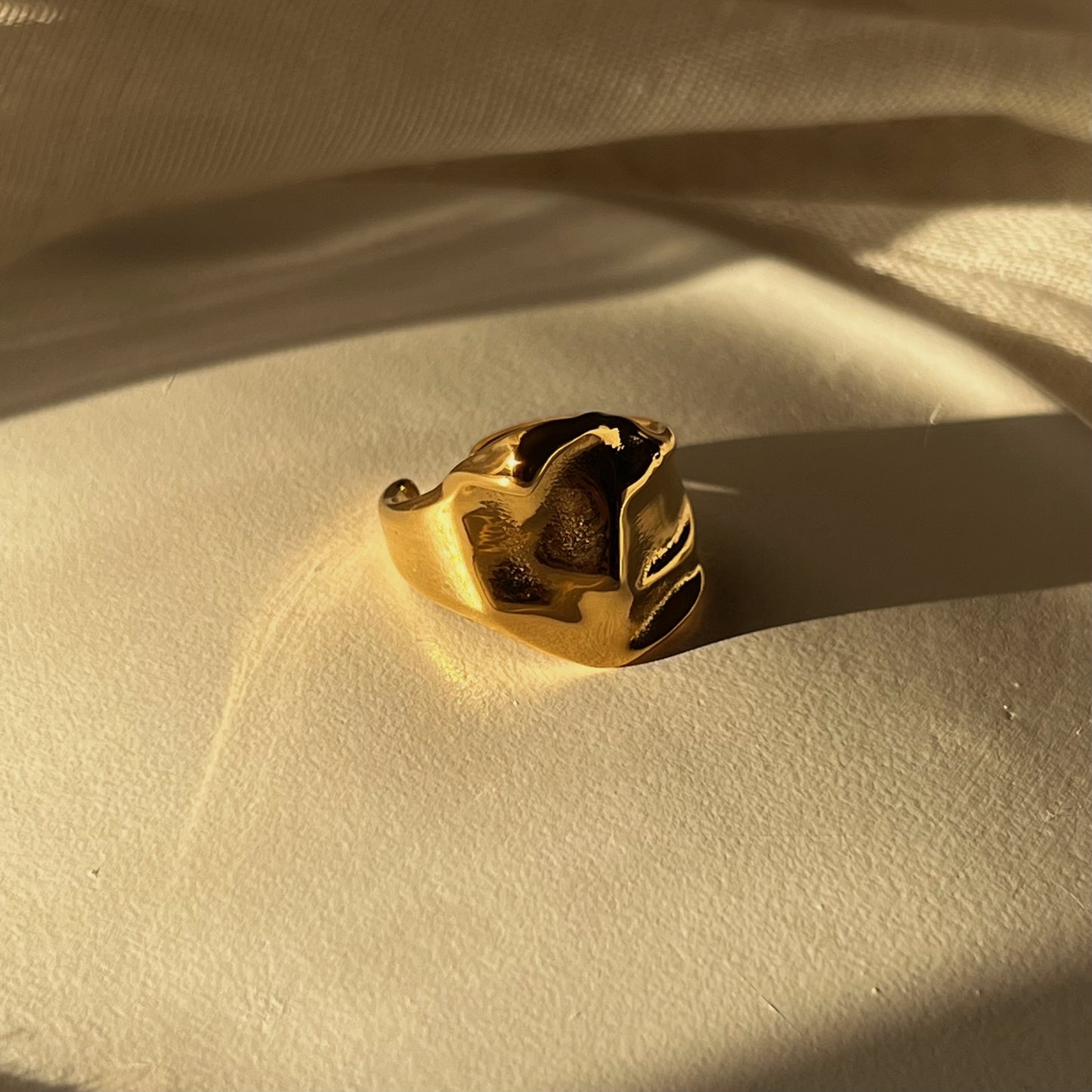 Iris Gold Ring